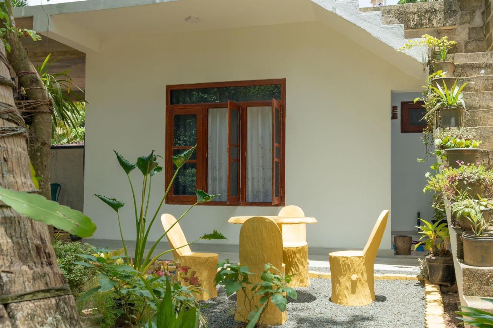 Lakru Home Stay Weligama Esterno foto